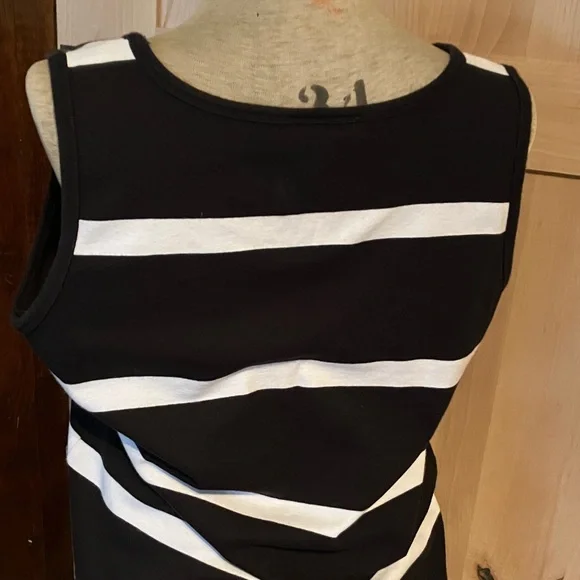 Talbots Black and White size L Striped Short Sleeve 100% cotton top. - Picture 5 of 8